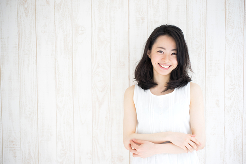 笑顔　女性