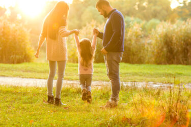 バツイチの子持ち彼女と付き合っていたけど別れてよかった…？結婚を悩んだときに考えたいこと