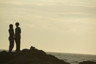 元彼が家に来る 遊びに来たら家に入れる 警察を呼ぶ 男性心理と正しい対処法 復縁love